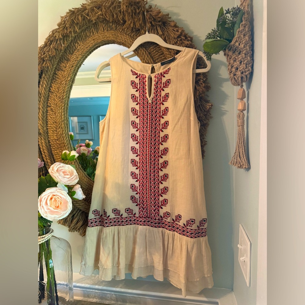 ❤️ THML BOHO DROP WAIST EMBROIDERED DRESS - EUC - Women’s M